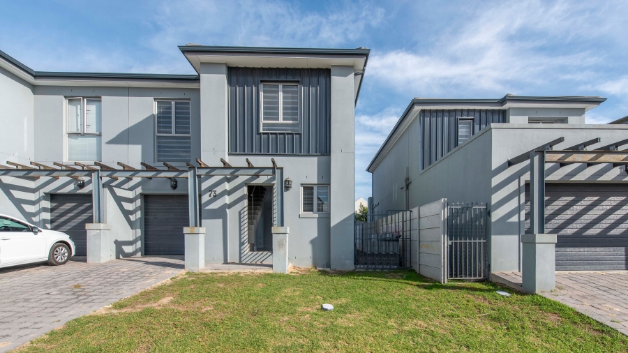 3 Bedroom Property for Sale in Langeberg Heights Western Cape